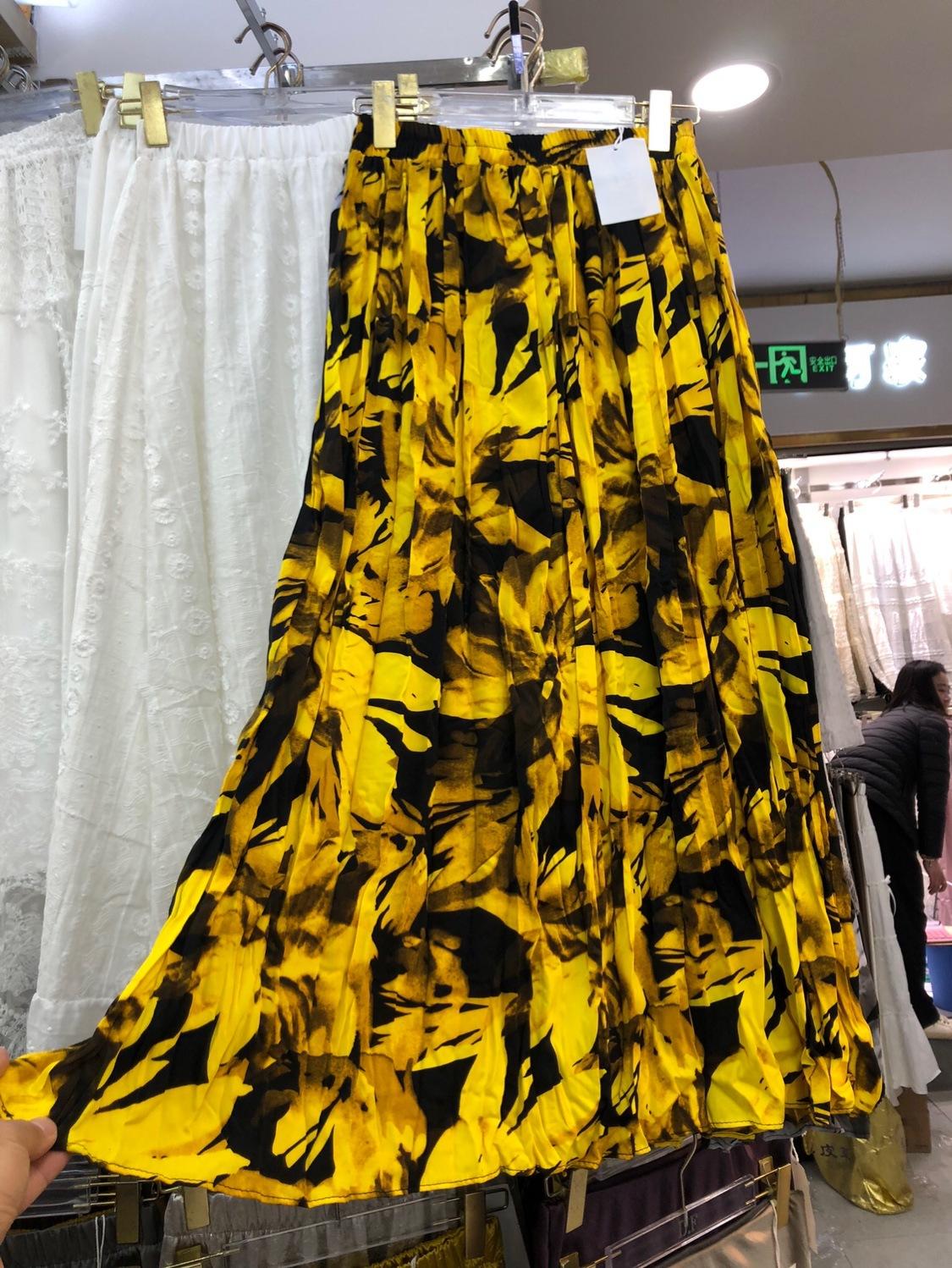 Яркая и яркая желтая юбка с узором весна 2025 г., цветочная юбка, характерная средняя и длинная юбка со складками, характерная средняя и длинная юбка One size
Яркая и яркая желтая юбка с узором весна 2025 г., цветочная юбка, характерная средняя и длинная юбка со складками, характерная средняя и длинная юбка One size