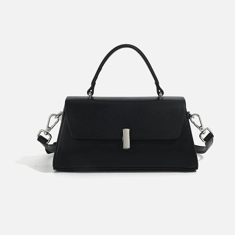 Versatile and Fashionable Small Square Bag with Soft Surface Shoulder Bag, Spring New Style Bag, Women s Korean Version, Hand-held Crossbody Bag
Versatile and Fashionable Small Square Bag with Soft Surface Shoulder Bag, Spring New Style Bag, Women s Korean Version, Hand-held Crossbody Bag