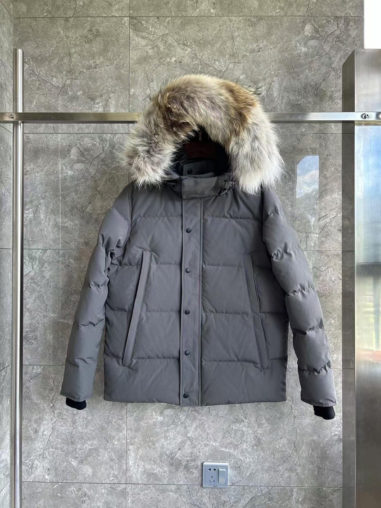 Canadian Goose Down Jacket: 29 Styles, Men s Wyndhaw Parka with Wolf Fur Collar - Versatile Outdoor Casual Wear M
Canadian Goose Down Jacket: 29 Styles, Men s Wyndhaw Parka with Wolf Fur Collar - Versatile Outdoor Casual Wear M