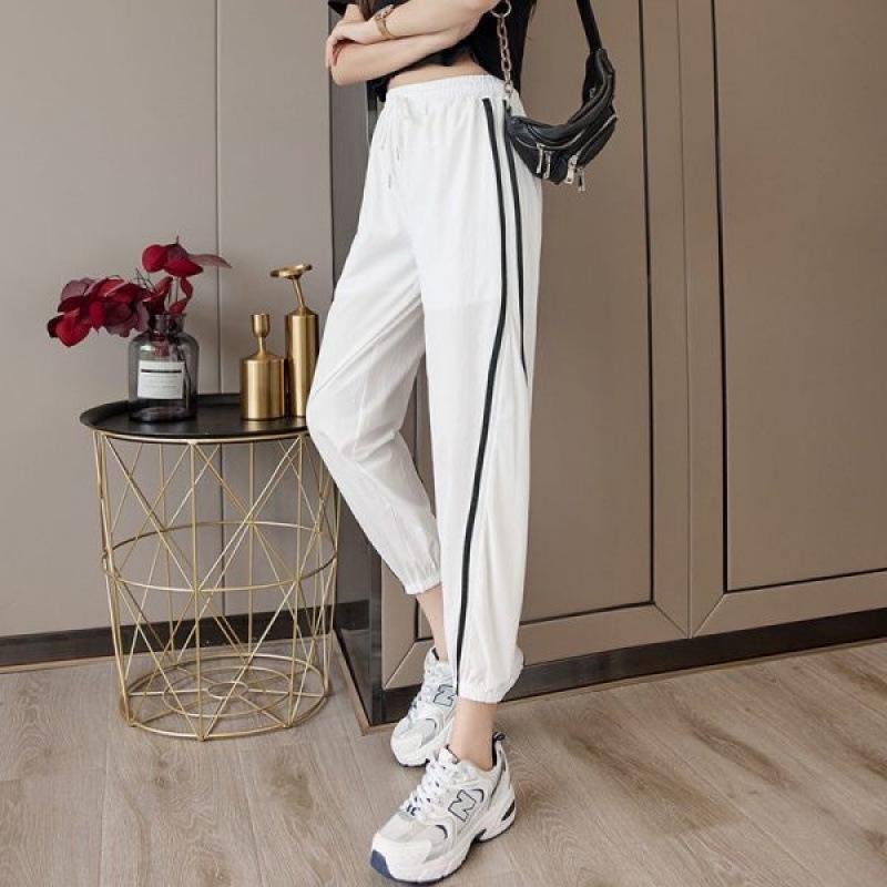 High-Waist Ice Silk Summer Drape Pants for Women - 2025 Loose Cuffed Lantern Style XL
High-Waist Ice Silk Summer Drape Pants for Women - 2025 Loose Cuffed Lantern Style XL