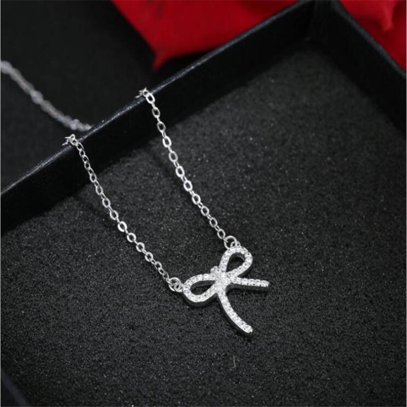 Sweet Temperament Bowknot 925 Sterling Silver Jewelry Full Of Crystal Exquisite Popular Clavicle Chain Necklaces HZX146 серебряный
Sweet Temperament Bowknot 925 Sterling Silver Jewelry Full Of Crystal Exquisite Popular Clavicle Chain Necklaces HZX146 серебряный