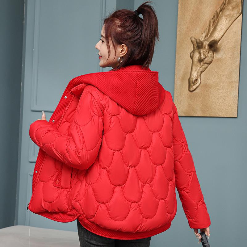 Women s Winter Short Hooded Cotton Jacket - Two-Piece Style, Loose Fit, Thick Padding, Cute Design, European Size L (110-125 jin)
Women s Winter Short Hooded Cotton Jacket - Two-Piece Style, Loose Fit, Thick Padding, Cute Design, European Size L (110-125 jin)