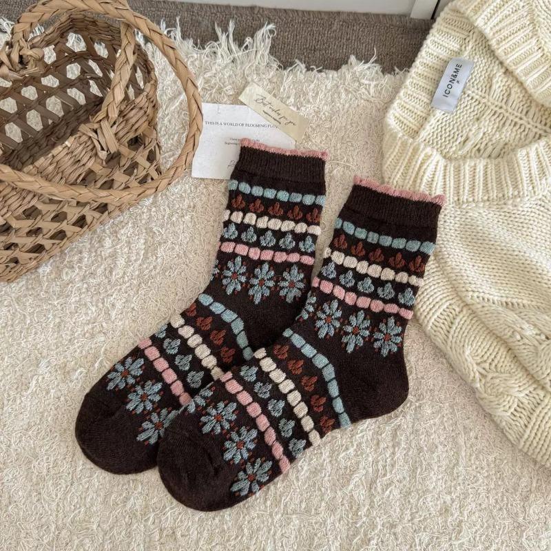 Fair Island Diamond-shaped Small Flower Wool Socks Women s Ethnic Style Retro Trend Pile Socks Autumn and Winter Thickened Warm Postpartum Socks 1 pair
Fair Island Diamond-shaped Small Flower Wool Socks Women s Ethnic Style Retro Trend Pile Socks Autumn and Winter Thickened Warm Postpartum Socks 1 pair