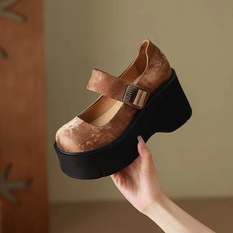 Обувь для женщин 2024 года, горячая распродажа, женские туфли Мэри Джейн на высоком каблуке, модные туфли с неглубоким носком, новые повседневные туфли на платформе и круглой головке 39 коричневый
Обувь для женщин 2024 года, горячая распродажа, женские туфли Мэри Джейн на высоком каблуке, модные туфли с неглубоким носком, новые повседневные туфли на платформе и круглой головке 39 коричневый