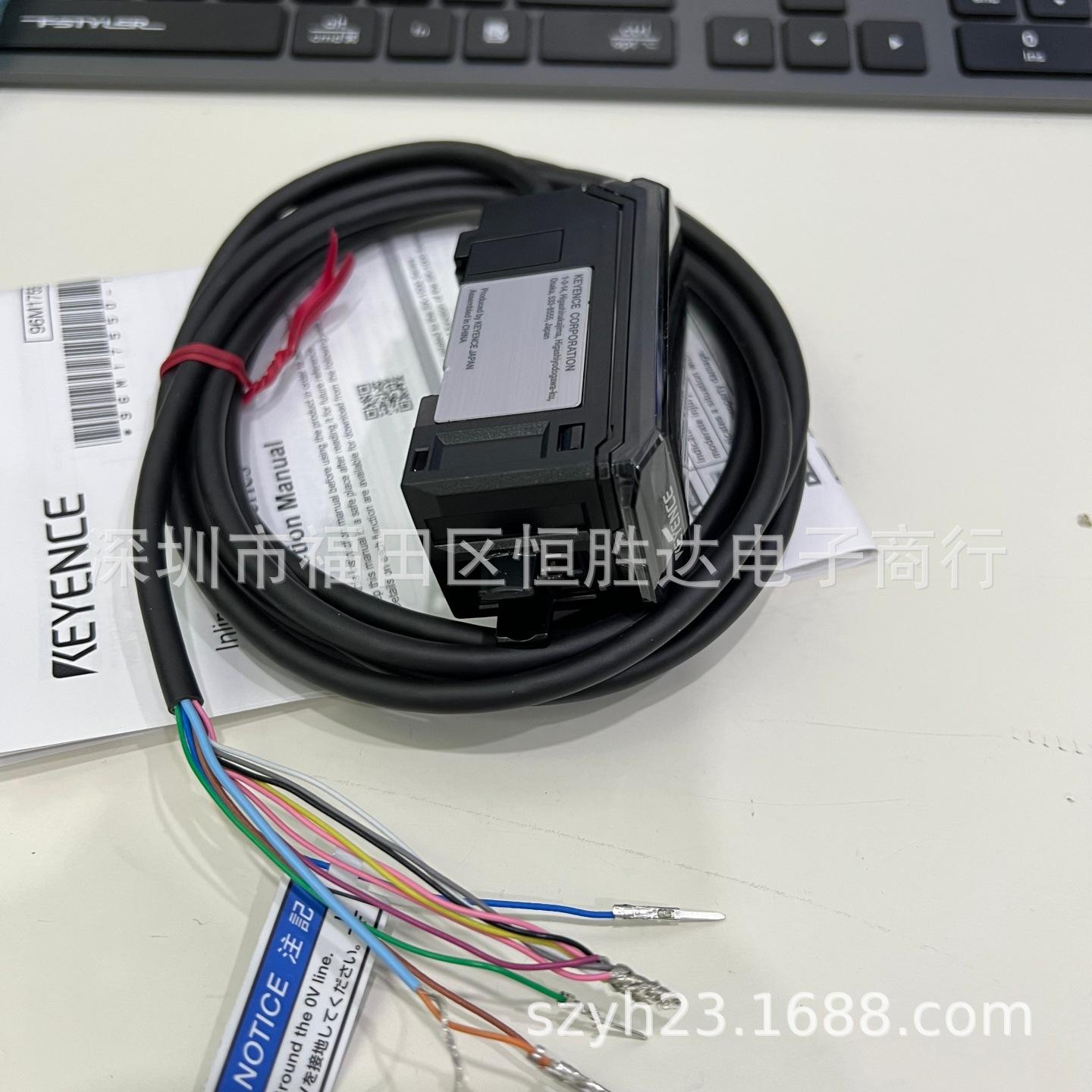 Keyence SK-1000 High-Precision Electrostatic Voltage Monitor Controller
Keyence SK-1000 High-Precision Electrostatic Voltage Monitor Controller