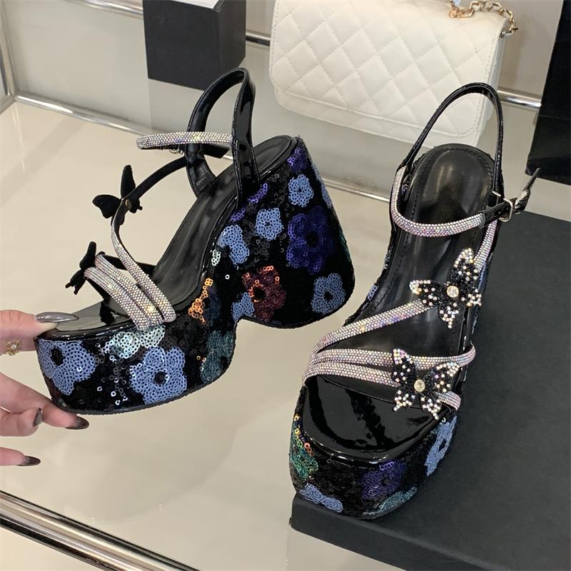 Fashion Eilyken Bling Sequin Cloth Narrow Band Buckle Strap Platform Wedges Women Sandals Fashion High Heels Slide Summer Shoes 35 чорний
Fashion Eilyken Bling Sequin Cloth Narrow Band Buckle Strap Platform Wedges Women Sandals Fashion High Heels Slide Summer Shoes 35 чорний