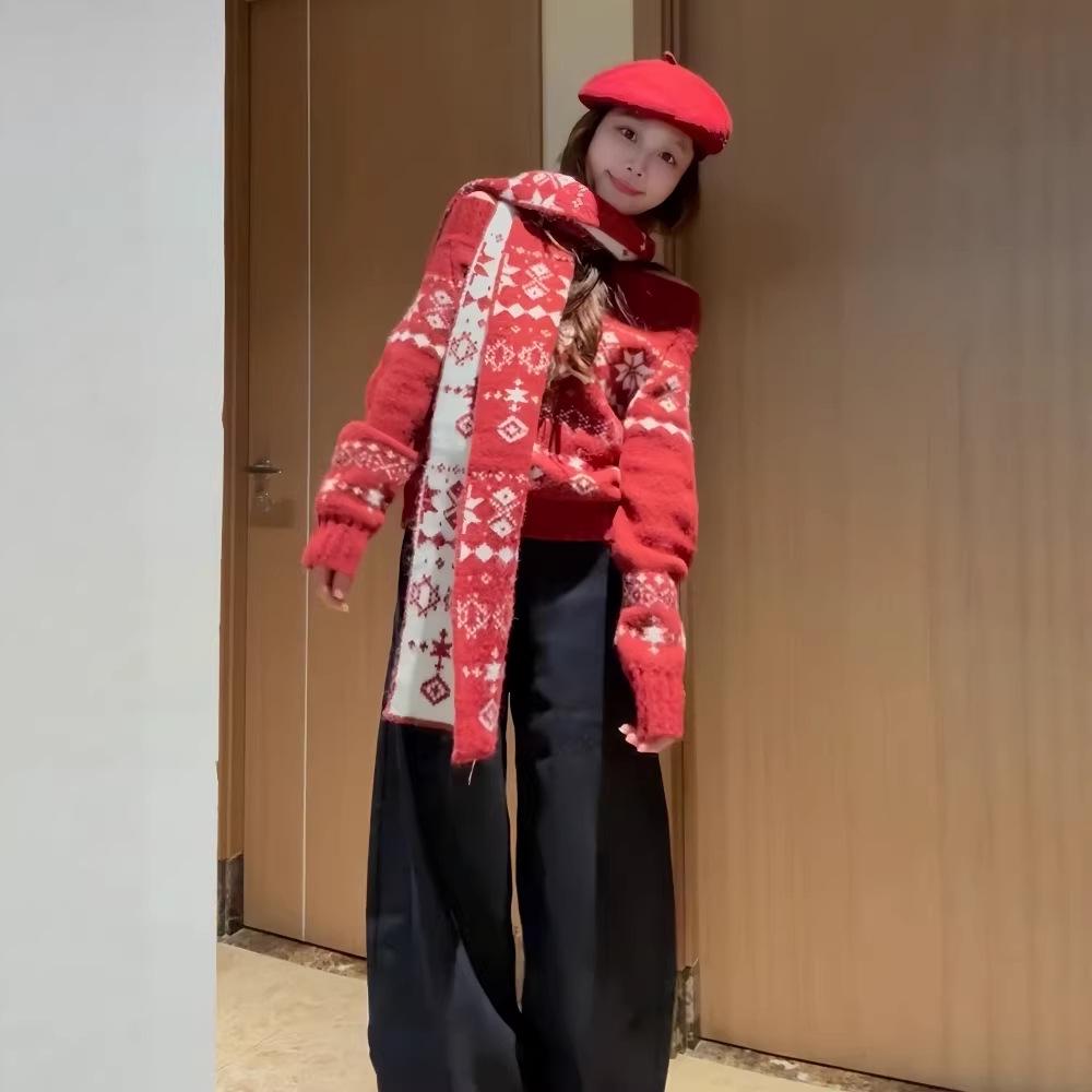 Red Knit Fair Isle Two-Piece Set: Trendy Sweet & Spicy Scarf Top for Autumn/Winter Small
Red Knit Fair Isle Two-Piece Set: Trendy Sweet & Spicy Scarf Top for Autumn/Winter Small