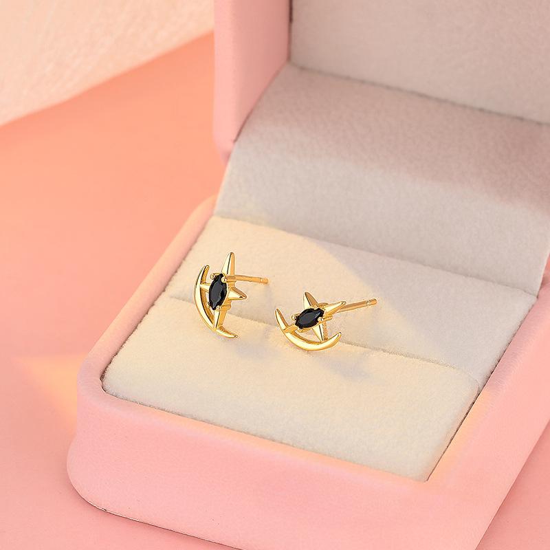 Модные серьги в виде звезд и луны с черными бриллиантами для женщин с уникальным дизайном и индивидуальным высококлассным чувством
Модные серьги в виде звезд и луны с черными бриллиантами для женщин с уникальным дизайном и индивидуальным высококлассным чувством