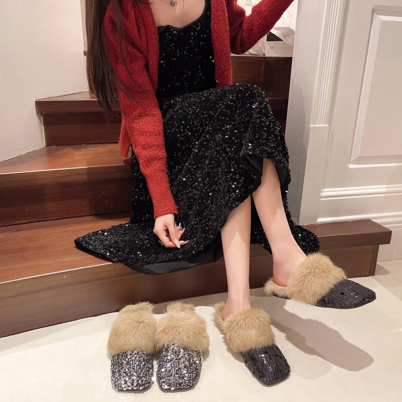 Premium sequined bag head half slippers women s outer wear 2025 new autumn and winter flat-bottomed fluffy slippers with skirts and shoes 40 чёрный
Premium sequined bag head half slippers women s outer wear 2025 new autumn and winter flat-bottomed fluffy slippers with skirts and shoes 40 чёрный