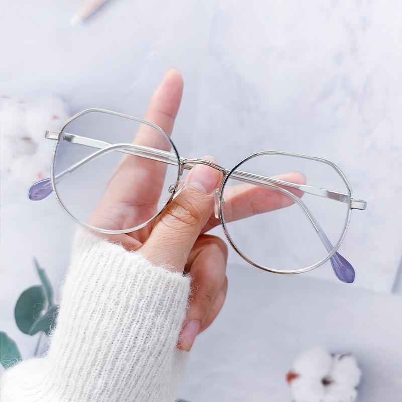 Round Glasses Men Women Anti Blue Light Simple Fashion Glasse серебряный
Round Glasses Men Women Anti Blue Light Simple Fashion Glasse серебряный