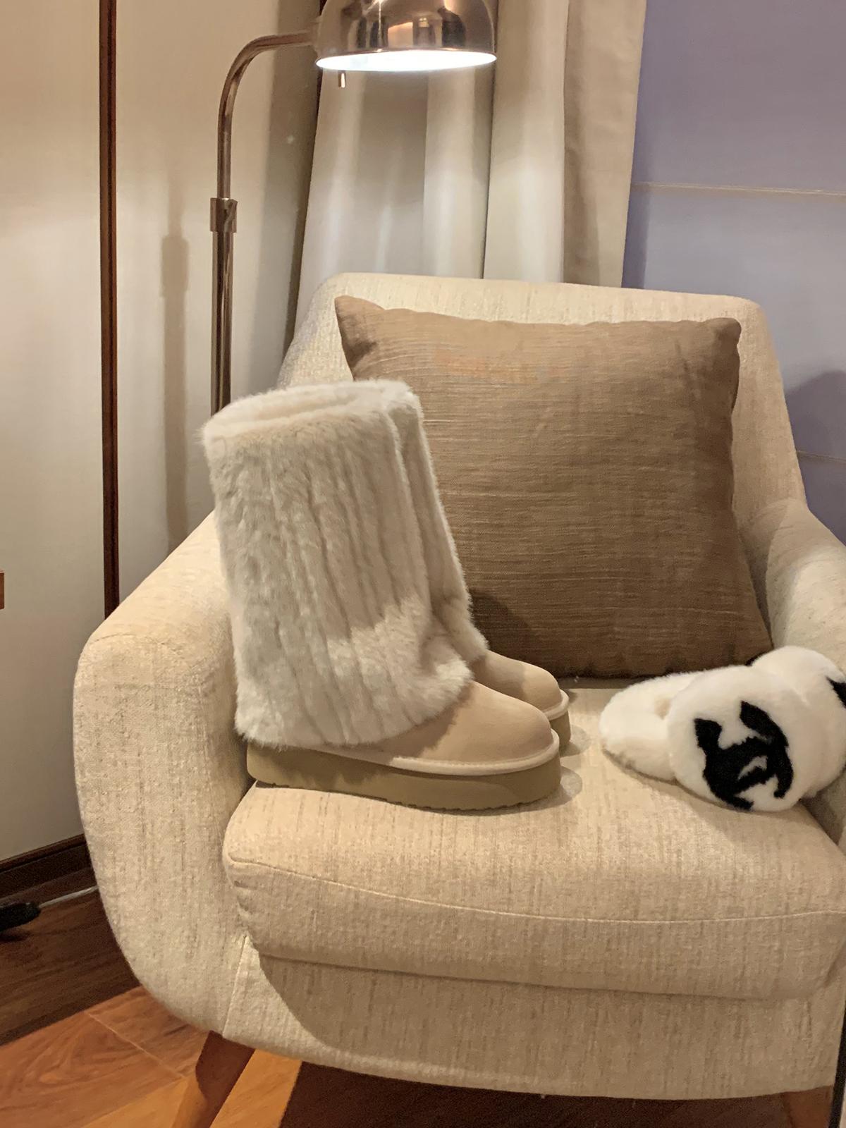 Cotton shoes niche snow boots women s plush cute cream boots warm fluffy boots winter non-slip thick-soled heightening shoes 40
Cotton shoes niche snow boots women s plush cute cream boots warm fluffy boots winter non-slip thick-soled heightening shoes 40