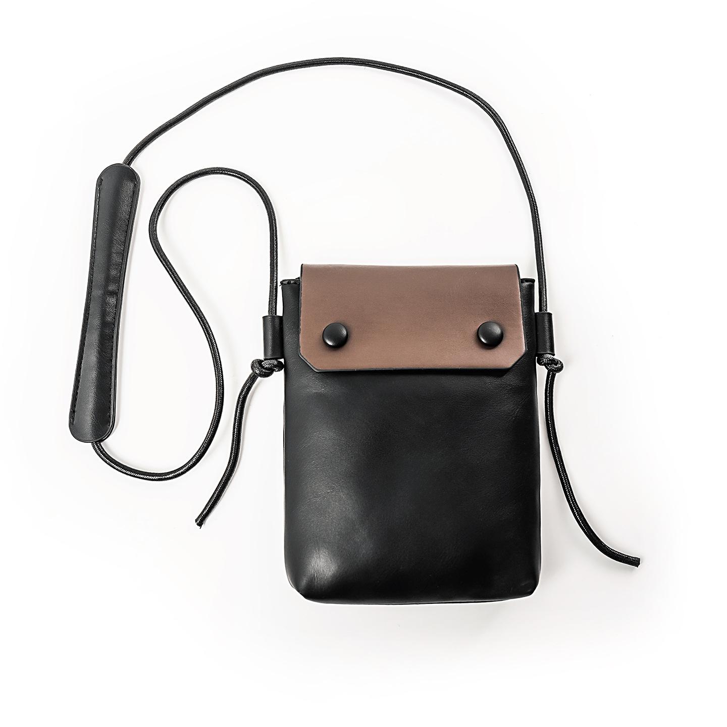 Men s and women s same messenger bag, niche high-end men s bag, shoulder bag, simple satchel, light commuter backpack, mobile phone bag. коричневый
Men s and women s same messenger bag, niche high-end men s bag, shoulder bag, simple satchel, light commuter backpack, mobile phone bag. коричневый