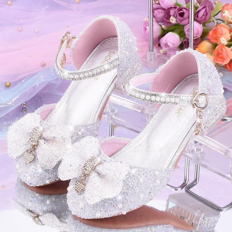 Girls Princess White Dress Shoes with Soft Sole, Pearl Crystal High Heels for Flower Girl or Fashion Show. Size 30, 19.5 cm белый
Girls Princess White Dress Shoes with Soft Sole, Pearl Crystal High Heels for Flower Girl or Fashion Show. Size 30, 19.5 cm белый