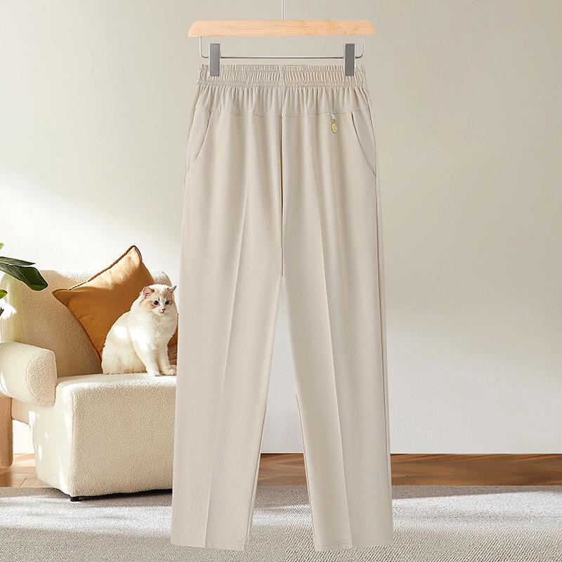 Ice Silk Loose Fit Elastic Pants for Women - Nine-Tenths Length, Summer Style, Ideal for Middle-Aged and Elderly 4XL брудно-білий
Ice Silk Loose Fit Elastic Pants for Women - Nine-Tenths Length, Summer Style, Ideal for Middle-Aged and Elderly 4XL брудно-білий