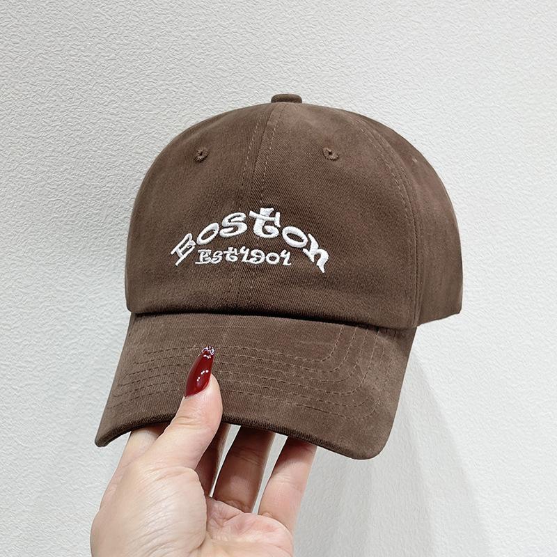 Новая корейская версия бейсболки с вышивкой букв и потертостями для женщин на весну и лето. Универсальная маленькая модная бейсболка, подчеркивающая контур лица. (55-59cm) Adjustable
Новая корейская версия бейсболки с вышивкой букв и потертостями для женщин на весну и лето. Универсальная маленькая модная бейсболка, подчеркивающая контур лица. (55-59cm) Adjustable