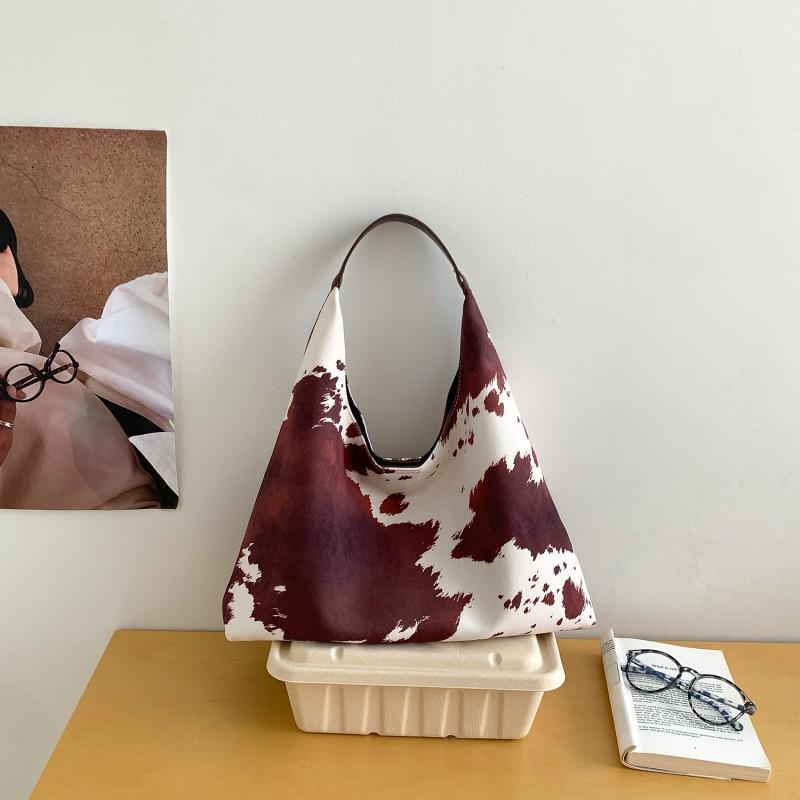 2025 Niche Design Suede Large-capacity Handbag Korean Fashionable All-matching Bag Personalized Underarm коричневий
2025 Niche Design Suede Large-capacity Handbag Korean Fashionable All-matching Bag Personalized Underarm коричневий
