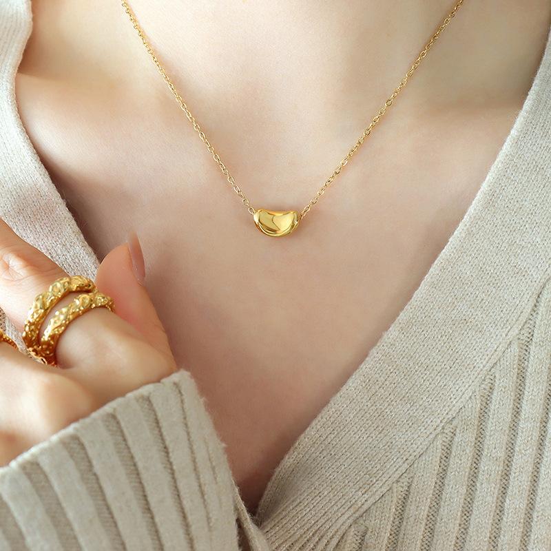 Популярное ожерелье Lucky Gold Bean Clavicle с покрытием из титановой стали, трехслойное, из настоящего золота, не выцветающее, не вызывающее аллергии, женское, P338
Популярное ожерелье Lucky Gold Bean Clavicle с покрытием из титановой стали, трехслойное, из настоящего золота, не выцветающее, не вызывающее аллергии, женское, P338