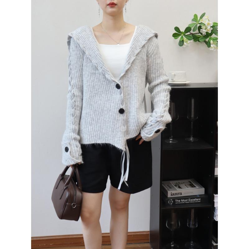 Design streamer large lapel knitted cardigan autumn and winter new loose temperament sweater jacket women one size fits all светло-серый
Design streamer large lapel knitted cardigan autumn and winter new loose temperament sweater jacket women one size fits all светло-серый