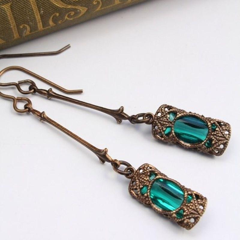 Modern Women Earrings Vintage Blue/Green Zircon Rhinestones Dangle Earrings For Women Jewelry Accessories Bohemian Gift
Modern Women Earrings Vintage Blue/Green Zircon Rhinestones Dangle Earrings For Women Jewelry Accessories Bohemian Gift