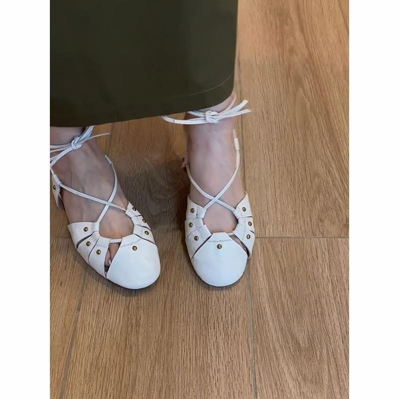 Design Strap Shallow Mouth Sandals Women s Retro Casual Breathable Roman Sandals Flat Shoes 40 білий
Design Strap Shallow Mouth Sandals Women s Retro Casual Breathable Roman Sandals Flat Shoes 40 білий