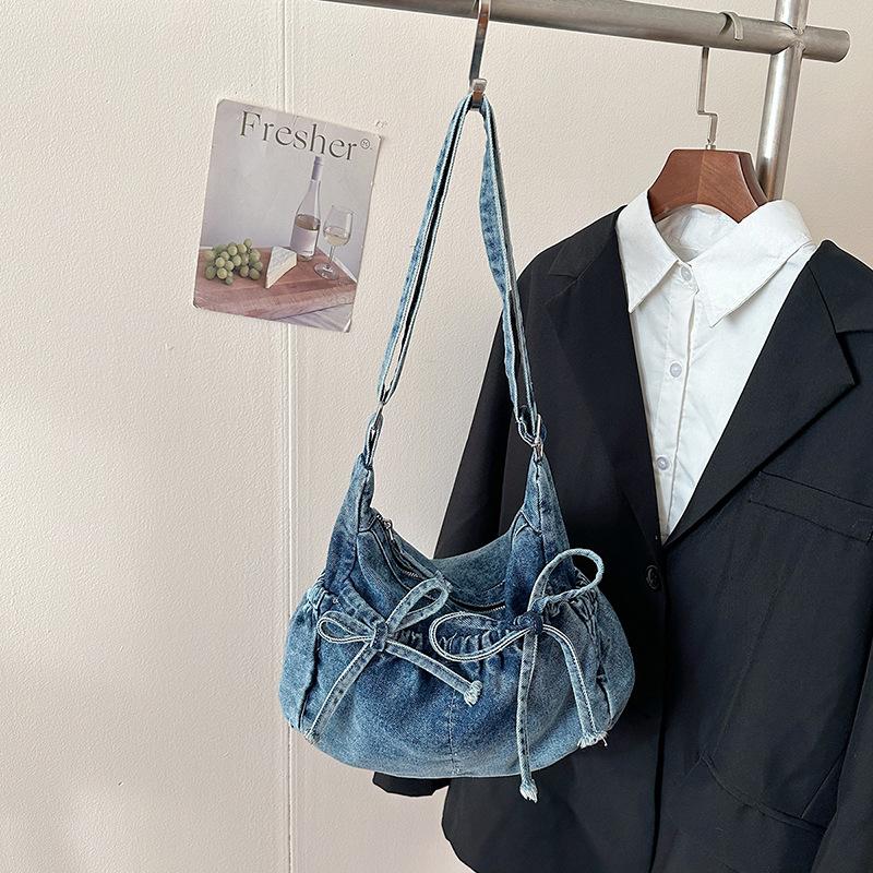 Vintage Washable Denim Crossbody Bag Women Spring Lightweight Casual Shoulder Bag Fashi Comfortable and Versatile Bucket Bag синій
Vintage Washable Denim Crossbody Bag Women Spring Lightweight Casual Shoulder Bag Fashi Comfortable and Versatile Bucket Bag синій