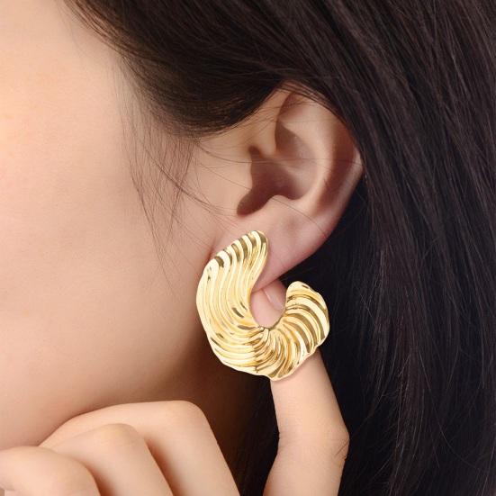 1 пара женских сережек-гвоздиков неправильной формы в стиле панк, из преувеличенного сплава с гальваническим покрытием, противоскользящие, легкие, гладкие, для клубных вечеринок, серьги золотистый
1 пара женских сережек-гвоздиков неправильной формы в стиле панк, из преувеличенного сплава с гальваническим покрытием, противоскользящие, легкие, гладкие, для клубных вечеринок, серьги золотистый