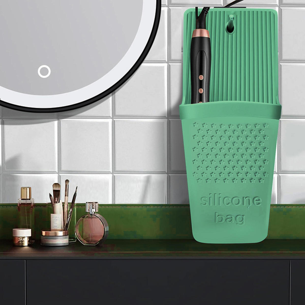 Silicone Hanging Storage Bag Wall Hang Thermal Insulation Mat Suction Cup Beauty Tool Heating Tool Holder one size зелёный
Silicone Hanging Storage Bag Wall Hang Thermal Insulation Mat Suction Cup Beauty Tool Heating Tool Holder one size зелёный