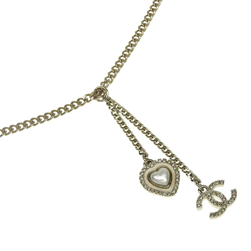 CHANEL Heart COCO Mark Necklace Silver metallic/Rhinestone heart 19.1g Women Used
CHANEL Heart COCO Mark Necklace Silver metallic/Rhinestone heart 19.1g Women Used