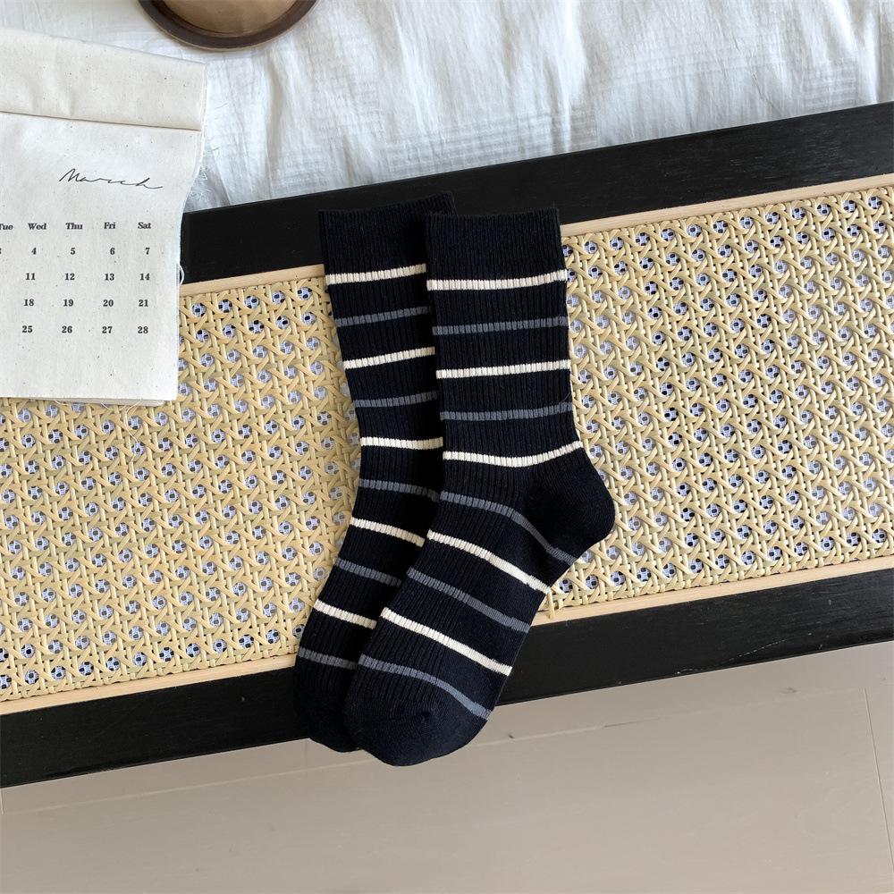 Женские носки с двойной иглой, антипиллинговые, из чесаного хлопка, в полоску, универсальные, в стиле колледжа, женские хлопковые носки, средние носки-трубы One Size чёрный
Женские носки с двойной иглой, антипиллинговые, из чесаного хлопка, в полоску, универсальные, в стиле колледжа, женские хлопковые носки, средние носки-трубы One Size чёрный