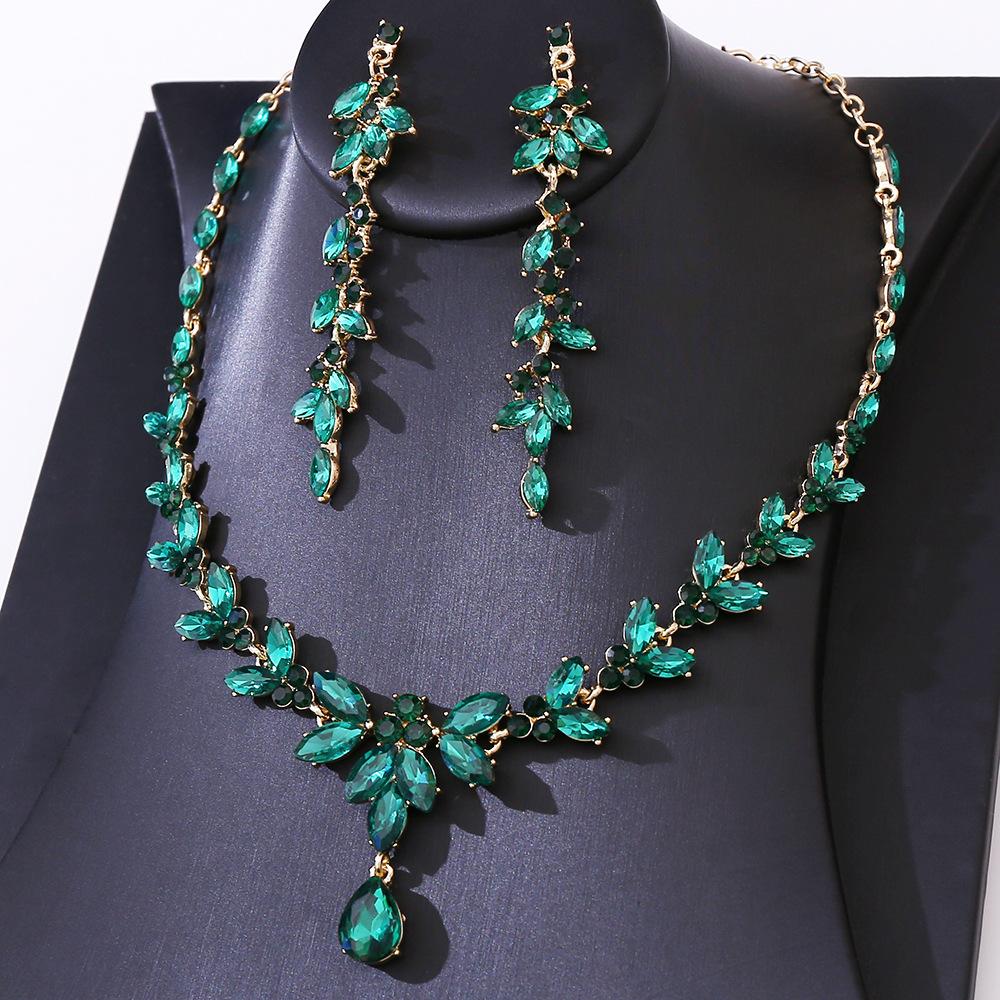 European and American Necklaces, Earrings, Alloy Jewelry Sets, Banquet Dress Sets, Chains, Fashionable and Versatile Bridal Accessories 2026 45CM
European and American Necklaces, Earrings, Alloy Jewelry Sets, Banquet Dress Sets, Chains, Fashionable and Versatile Bridal Accessories 2026 45CM
