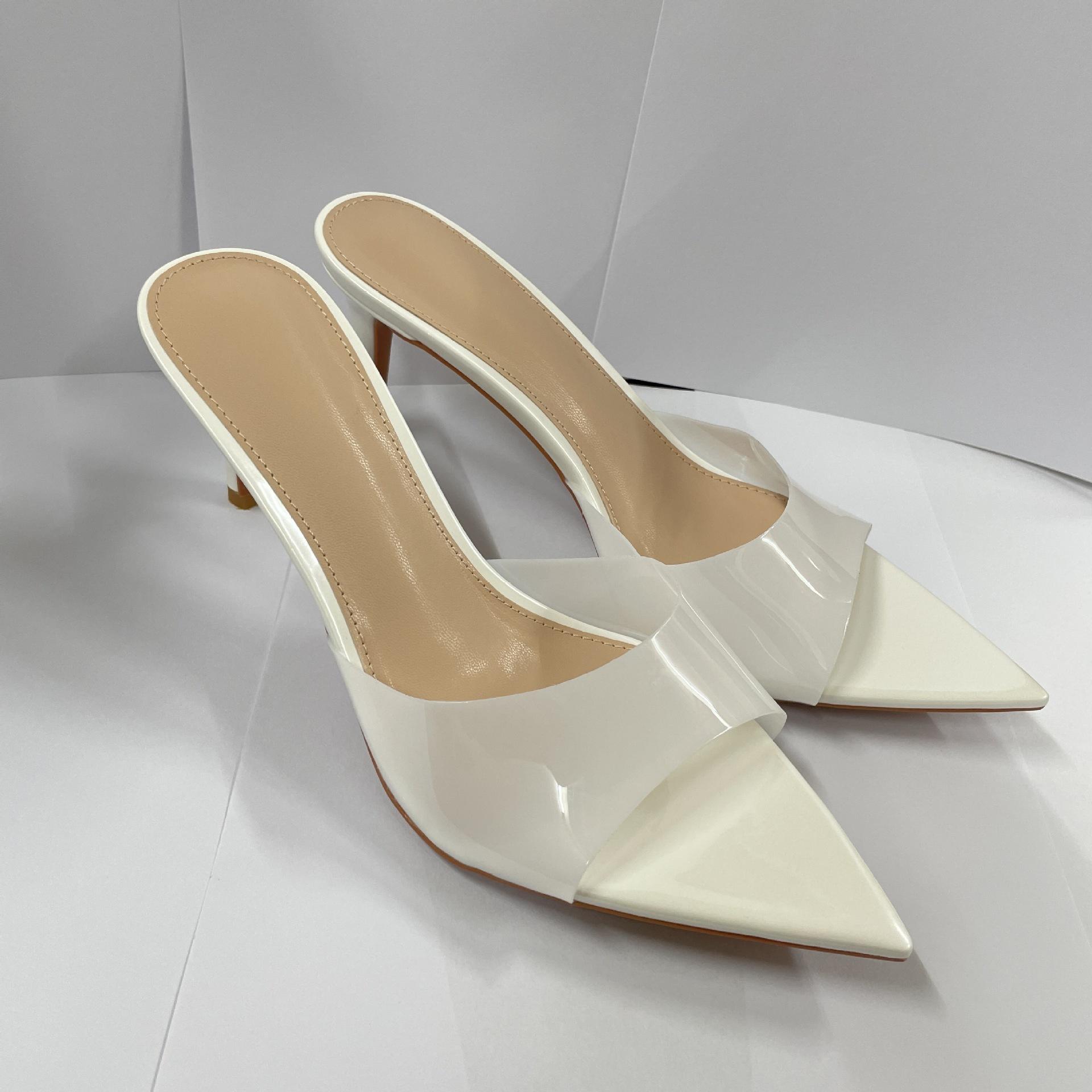 The new simple nude transparent high-heeled slippers with thin heels and pointed toes are not tired, and the high-heeled sandals are worn with open 42
The new simple nude transparent high-heeled slippers with thin heels and pointed toes are not tired, and the high-heeled sandals are worn with open 42