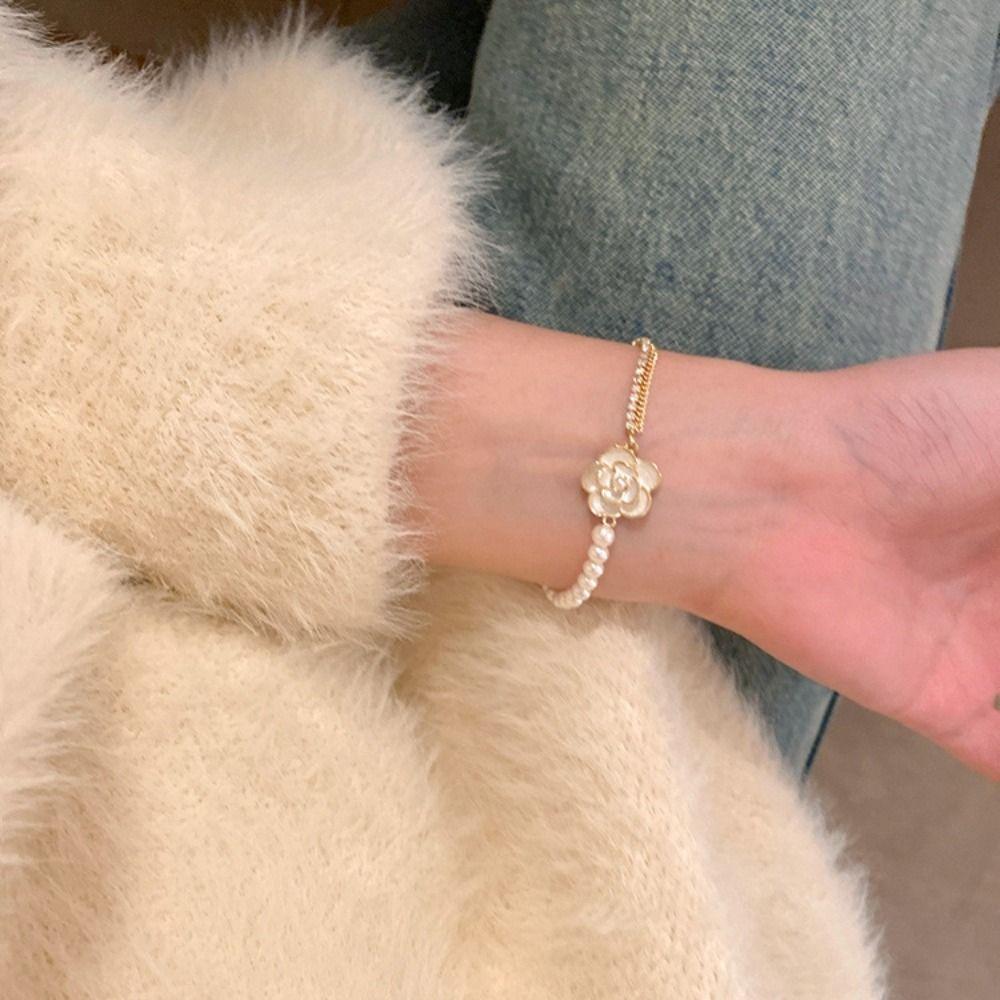 Double Layer Pearl Bracelet Baroque Style Camellia Flower Bracelets Fashion Beads Bangle Party Style A
Double Layer Pearl Bracelet Baroque Style Camellia Flower Bracelets Fashion Beads Bangle Party Style A