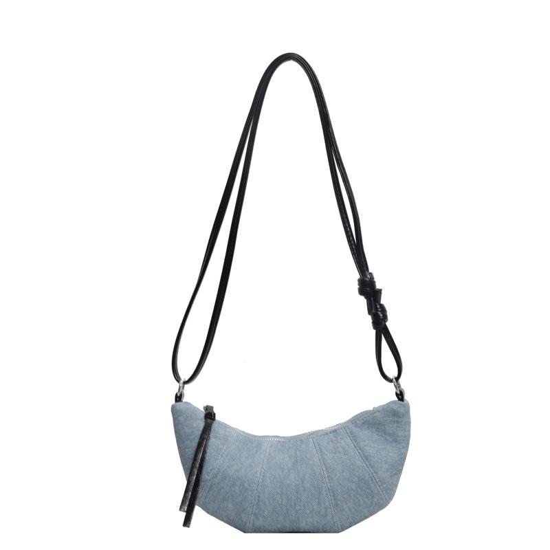 Женская сумка на плечо высокого класса, новая модная сумка-подмышка на плечо, нишевая универсальная суперхитовая сумка-мессенджер в форме рога 25*10*10cm чёрный