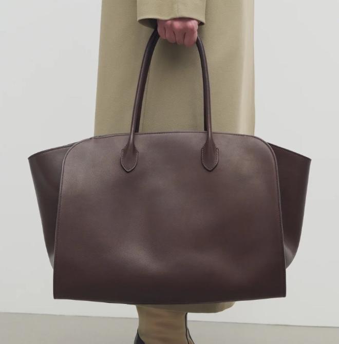 TR New Style Marlo Bag Small Crowd High-Grade Cowhide Handbag Large Capacity Simple Casual Single Shoulder Bag Women 43.5x18x31CM кофейный
TR New Style Marlo Bag Small Crowd High-Grade Cowhide Handbag Large Capacity Simple Casual Single Shoulder Bag Women 43.5x18x31CM кофейный