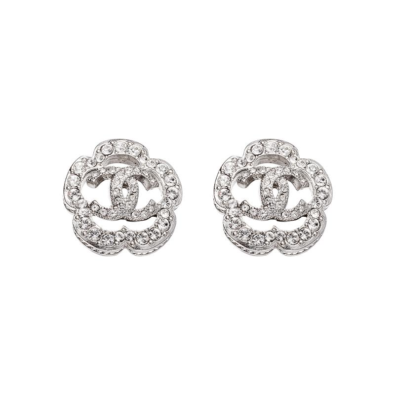 CHANEL Classic Camellia Metal Rhinestone Earrings Women s срібний
CHANEL Classic Camellia Metal Rhinestone Earrings Women s срібний