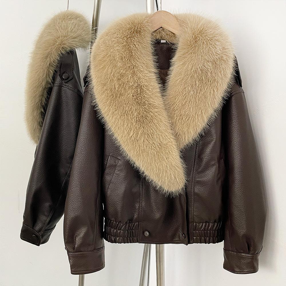 Autumn winter new leather jacket for women fashion and casual versatile fur integrated warm and thick winter jacket S коричневый
Autumn winter new leather jacket for women fashion and casual versatile fur integrated warm and thick winter jacket S коричневый