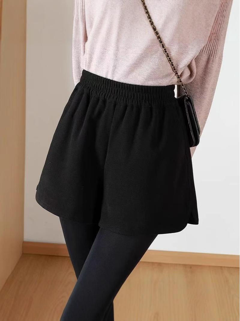 Women s Black Woolen High-Waist A-Line Shorts - Autumn/Winter 2024 Collection L чёрный
Women s Black Woolen High-Waist A-Line Shorts - Autumn/Winter 2024 Collection L чёрный