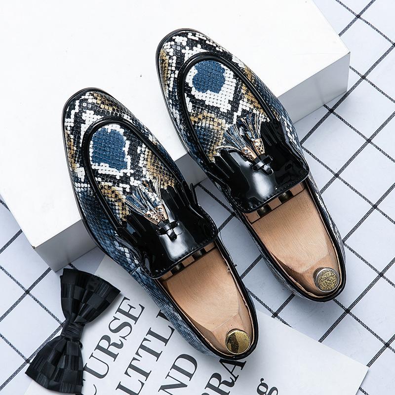 2025 summer new Korean version business fringed men s fashion trend casual shoes large size youth leather shoes men 39
2025 summer new Korean version business fringed men s fashion trend casual shoes large size youth leather shoes men 39