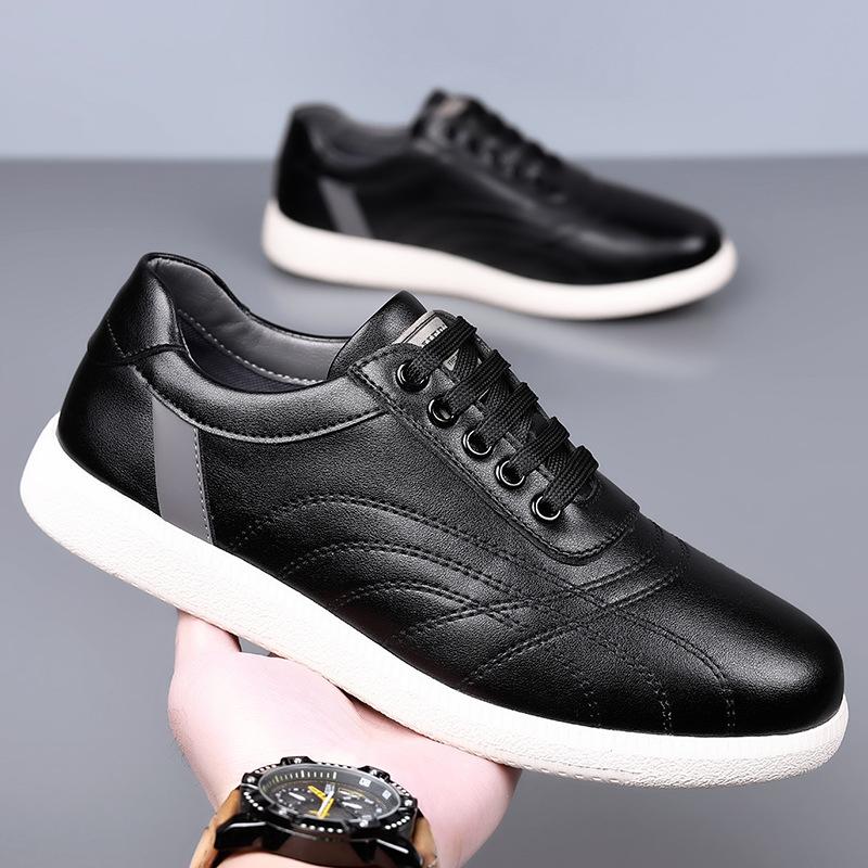 Men s shoes 2025 spring trend comfortable moral training shoes youth light casual white board shoes men 2025 38
Men s shoes 2025 spring trend comfortable moral training shoes youth light casual white board shoes men 2025 38