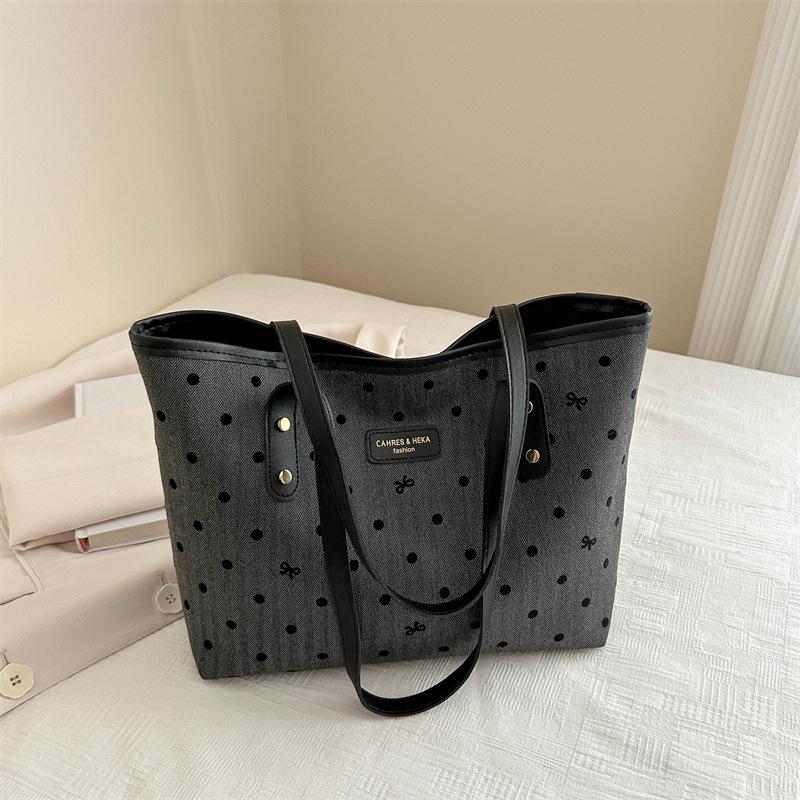 2024 літня нова великої місткості повсякденна сумка-тоут для поїздок на роботу модна сумка на плече проста модна сумка-тоут для поїздок на роботу
2024 літня нова великої місткості повсякденна сумка-тоут для поїздок на роботу модна сумка на плече проста модна сумка-тоут для поїздок на роботу