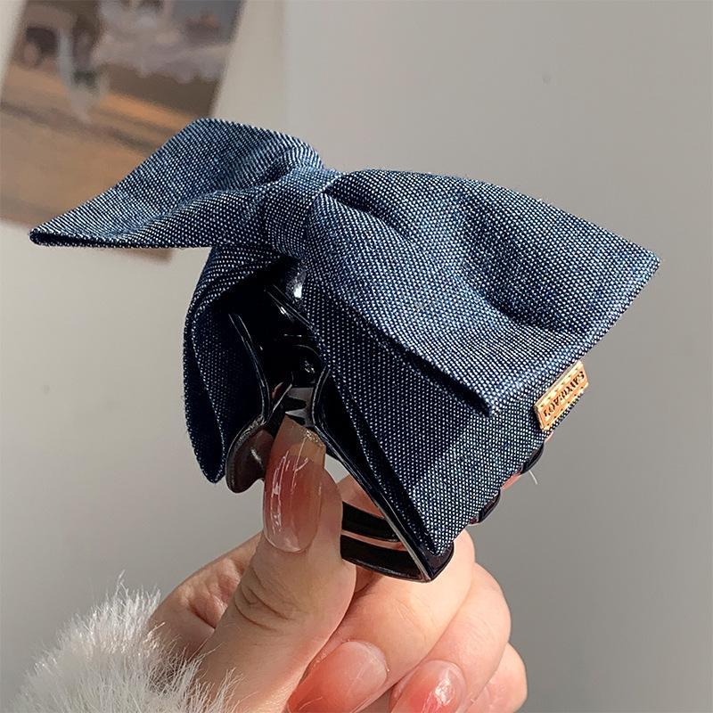 Elegant Denim Ponytail Claw Clip: Fashionable Bow Hair Accessory for Women темно-синий
Elegant Denim Ponytail Claw Clip: Fashionable Bow Hair Accessory for Women темно-синий