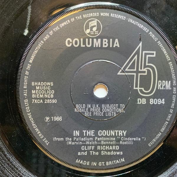 7inch Record CLIFF RICHARD & THE SHADOWS - In The Country DB8094 Columbia 1966 UK Rock Used
7inch Record CLIFF RICHARD & THE SHADOWS - In The Country DB8094 Columbia 1966 UK Rock Used