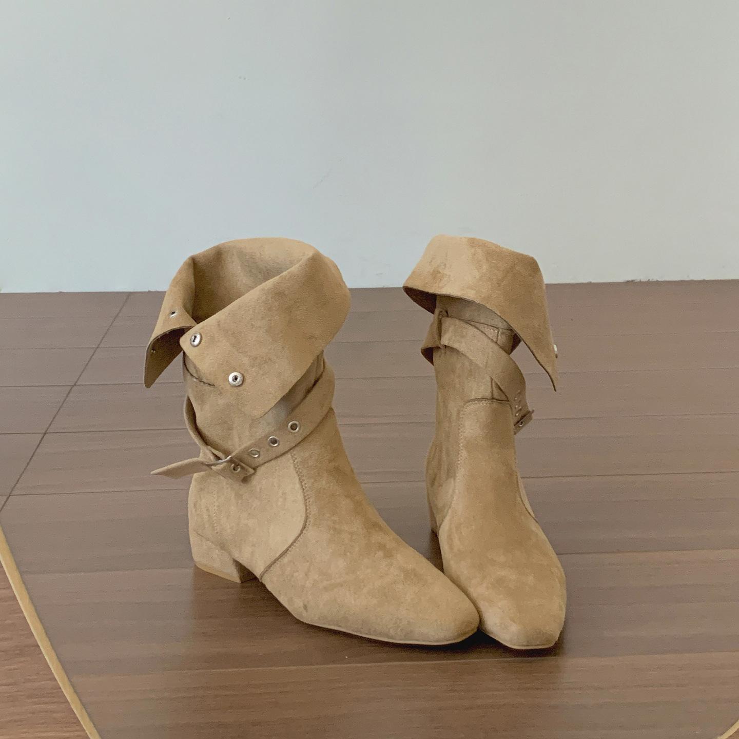 Queen Fan Khaki retro thick heel boots children 2025 new autumn versatile small man height and thinness short boots 40 хаки
Queen Fan Khaki retro thick heel boots children 2025 new autumn versatile small man height and thinness short boots 40 хаки