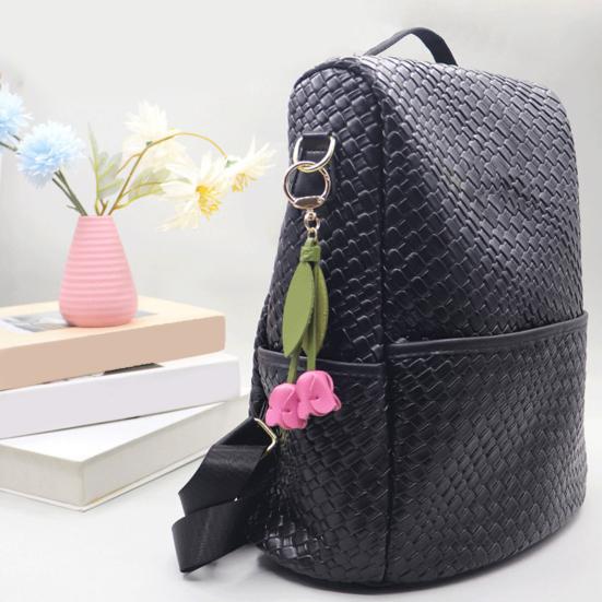 Faux Leather Keychain Pendant Tulip Leaves Shape Keyring Charm Backpacks Handbags Wallets Keychain Fashion Accessory
Faux Leather Keychain Pendant Tulip Leaves Shape Keyring Charm Backpacks Handbags Wallets Keychain Fashion Accessory