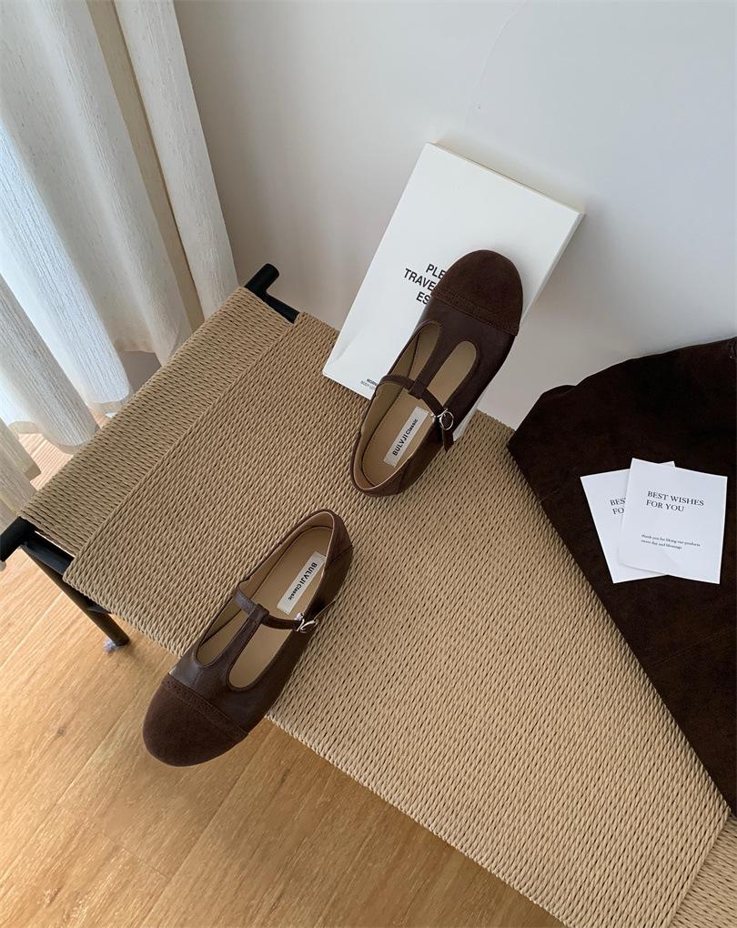 T-buckle with retro literary style round head shallow mouth single shoes women s 2025 autumn new flat Mary Jane shoes 39 темно-коричневого кольору
T-buckle with retro literary style round head shallow mouth single shoes women s 2025 autumn new flat Mary Jane shoes 39 темно-коричневого кольору