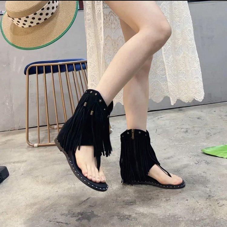 Клепаные ботинки с бахромой, крутые ботинки, женские 2025, новые, на высокой платформе, с круглым носком, летние ботинки-обезьянки 40 чёрный
Клепаные ботинки с бахромой, крутые ботинки, женские 2025, новые, на высокой платформе, с круглым носком, летние ботинки-обезьянки 40 чёрный