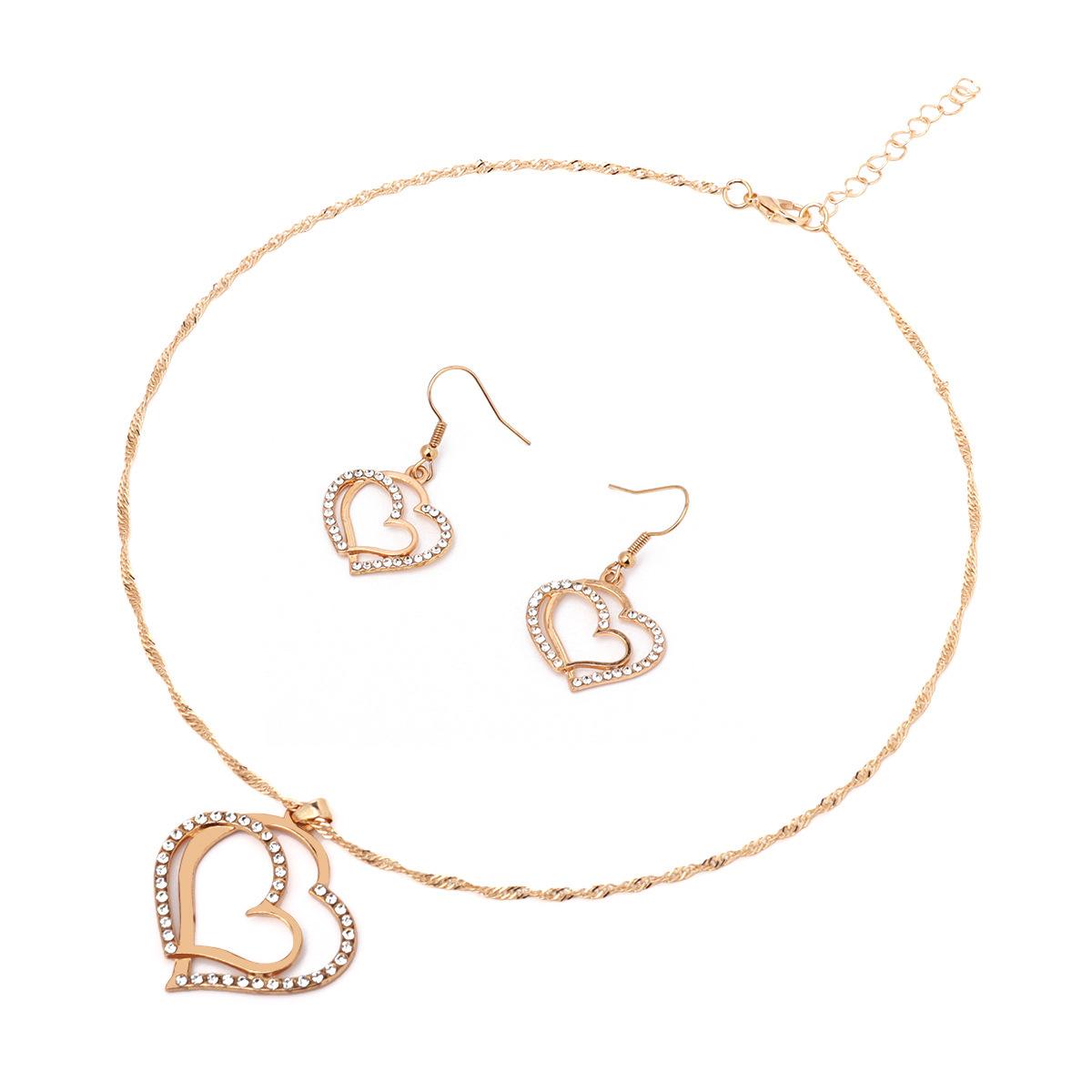3 PCS Set Heart Shaped Jewelry Set of Earrings Pendant Necklace for Women Exquisite Fashion Rhinestone Double Heart Jewelry Set золотий
3 PCS Set Heart Shaped Jewelry Set of Earrings Pendant Necklace for Women Exquisite Fashion Rhinestone Double Heart Jewelry Set золотий