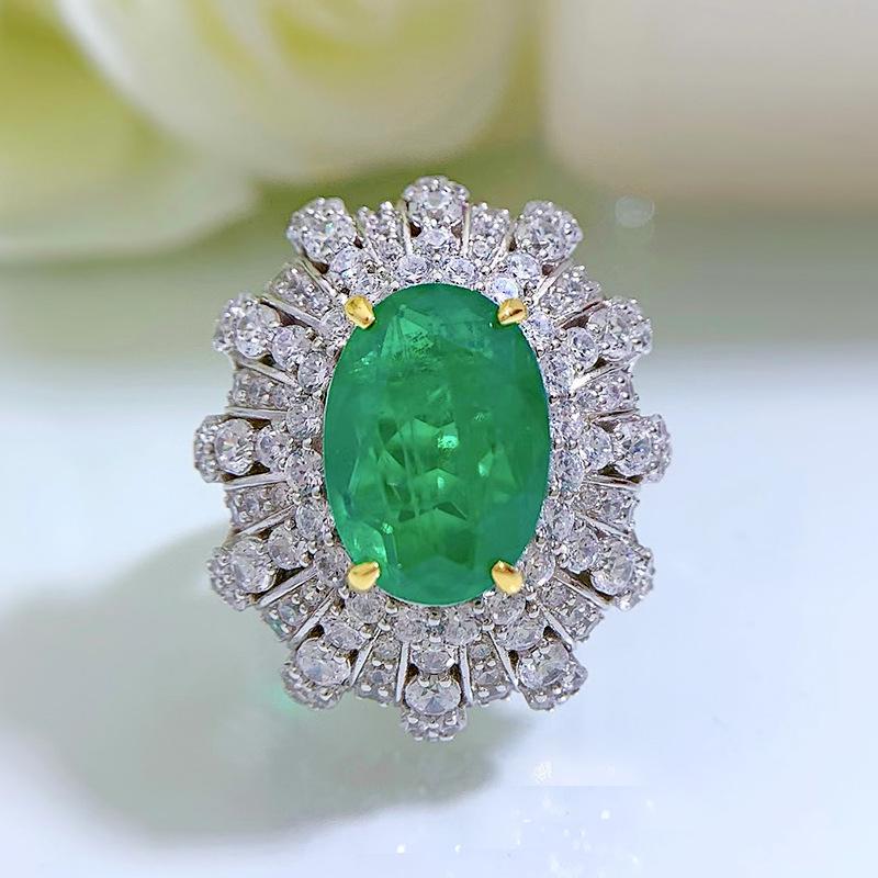 Lulu Tong Luxury S925 Silver Simulated Emerald-Cut Oval High Carbon Diamond Jewelry Size 5
Lulu Tong Luxury S925 Silver Simulated Emerald-Cut Oval High Carbon Diamond Jewelry Size 5