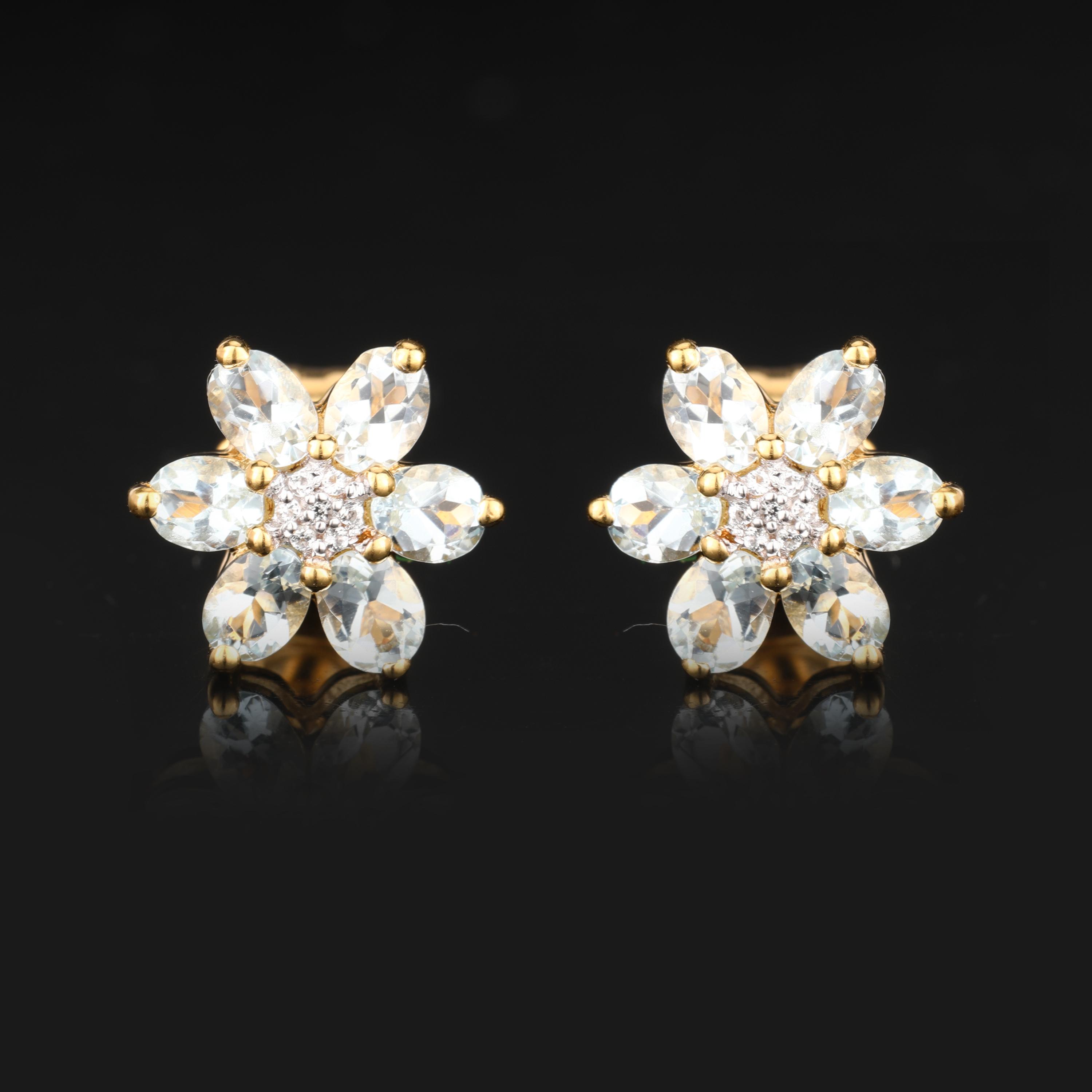 Aquamarine & White Topaz Earrings 925 Silver Gold Plated Stud Earrings білий
Aquamarine & White Topaz Earrings 925 Silver Gold Plated Stud Earrings білий