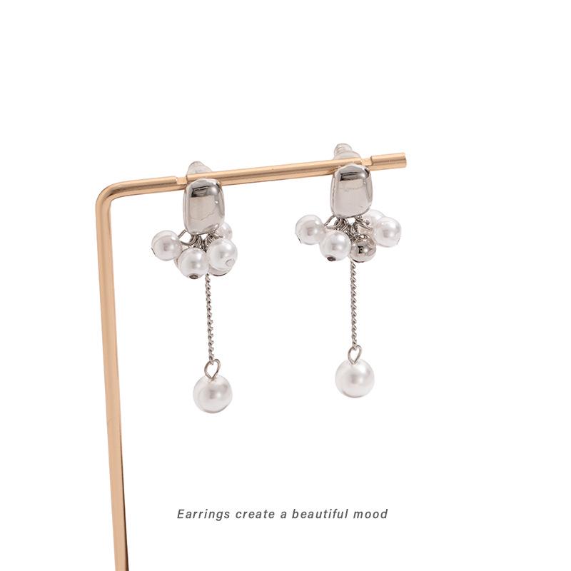 Pearl Tassel Dangle Earrings - Chain Studs with Geometric Coil Ear Clips for Autumn/Winter Fashion
Pearl Tassel Dangle Earrings - Chain Studs with Geometric Coil Ear Clips for Autumn/Winter Fashion